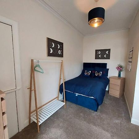 Lovely 2 Bedroom Apartment In The Centre Of Hawick Zewnętrze zdjęcie